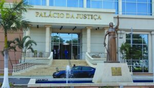 tribunal_de_contas_em_luanda_1321294534634d10ae44931