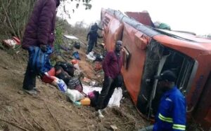 NO UÍGE: MAU ESTADO DA ESTRADA CAUSA ACIDENTE DE VIAÇÃO COM TRÊS MORTES E MAIS DE 30 FERIDOS