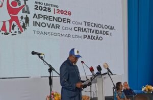 APA RECONHECE PROFESSORES COMO “COMBATENTES DA LINHA DA FRENTE” NO DIA DEDICADO A CLASSE