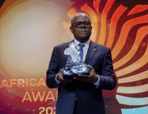 PCA DA SONANGOL HOMENAGEADO NA CONFERÊNCIA AFRICAN ENERGY WEEK 2025