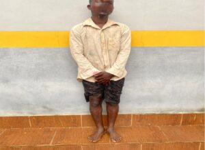 SIC NO UÍGE DETÉM HOMEM DE 24 ANOS QUE VIOLOU SEXUALMENTE UMA MENOR DE  4 ANOS POR VIA ANAL