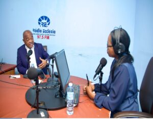 MINISTRO MÁRIO OLIVEIRA ANUNCIA NOVA ERA DAS TELECOMUNICAÇÕES EM ANGOLA