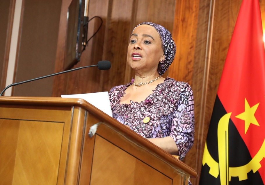 2183d685-84aa-439f-bc90-40ab7141b0ea