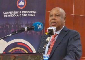 HIGINO CARNEIRO DEFENDE “RECONCILIAÇÃO MORAL E ESPIRITUAL” NO CONGRESSO SOBRE A RECONCILIAÇÃO NACIONAL