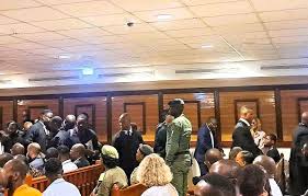 CASO AGT: CSMJ INTERVÉM NO “BRAÇO-DE-FERRO” ENTRE OS ADVOGADOS E O TRIBUNAL E MANDA SUSPENDER SESSÃO POR OITO DIAS