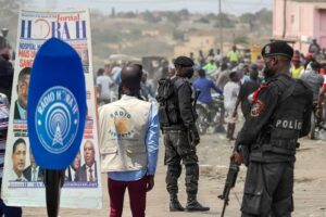 HRW DENUNCIA ABUSOS POLICIAIS E CONTRA LIBERDADE DE IMPRENSA EM ANGOLA