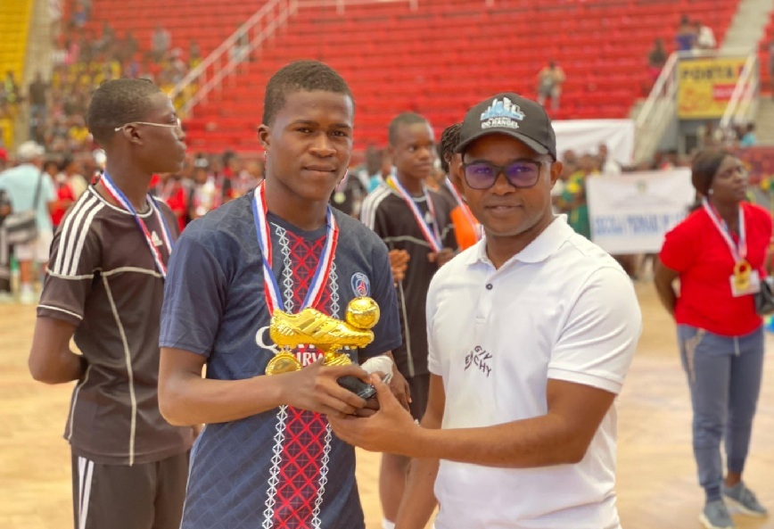 33b4d3f8-ff7b-4760-9ef5-d2a5eb8814b8