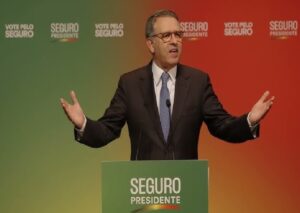 ANTÓNIO JOSÉ SEGURO ELEITO O SEXTO PRESIDENTE DE PORTUGAL COM MAIS DE TRÊS MILHÕES DOS VOTOS