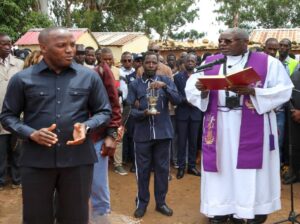 GOVERNADOR JOSÉ MARTINS INAUGURA CENTRO MÉDICO PARA BENEFICIAR POPULAÇÃO DA REGEDORIA DE DUMBO EM MENONGUE